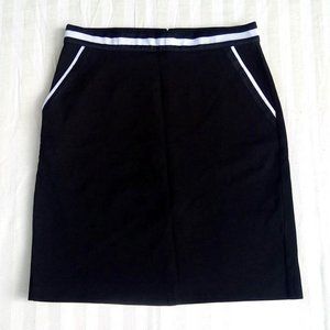 Joe Fresh Pencil Skirt with Pockets (size 6)